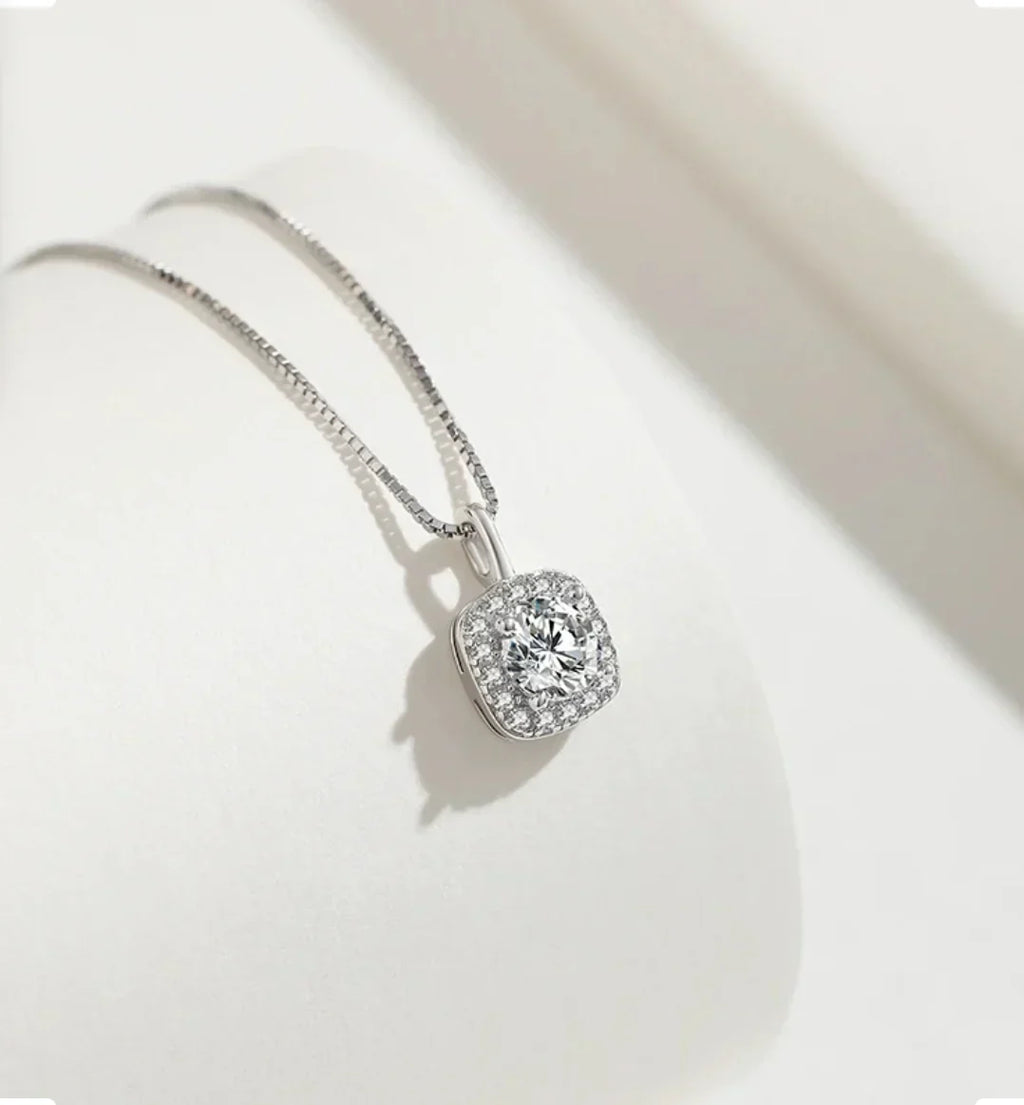 Shiny Diamond Exquisite Square Necklace